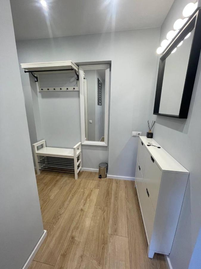 リガModern 1Br Haven Near Two Parksアパートメント エクステリア 写真
